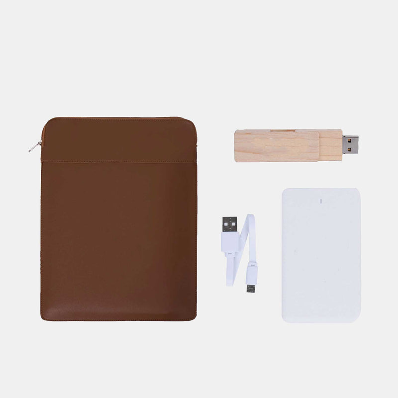 Leather Laptop Case + Powerbank + Bamboo Flashdrive